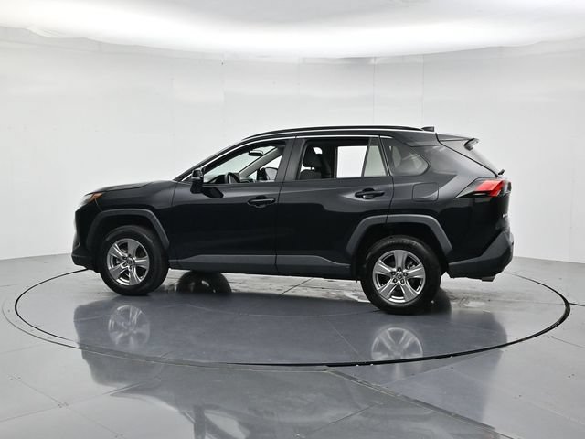 Used 2023 Toyota RAV4 XLE AWD/4WD image 7