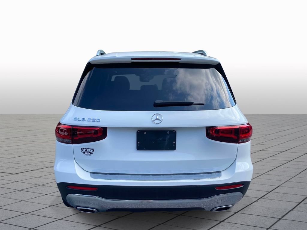 Used 2022 Mercedes-Benz GLB 250 w/ Premium Package Lite image 6