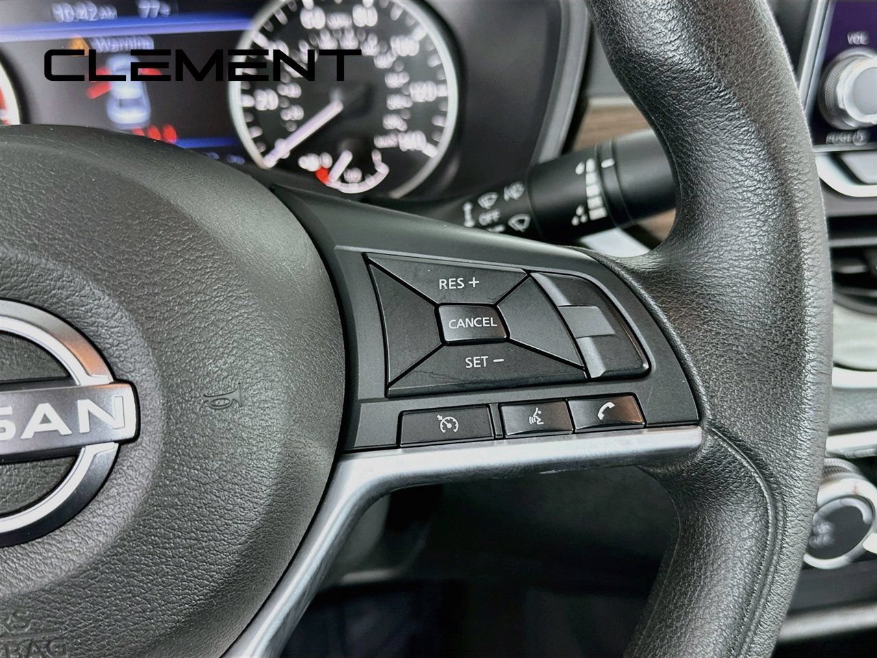 Used 2025 Nissan Altima 2.5 SV FWD image 17