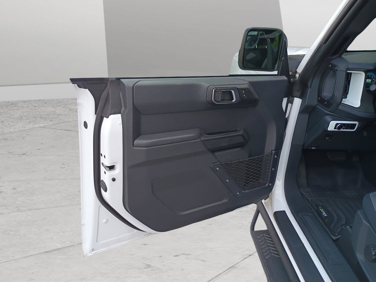 Certified 2025 Ford Bronco 4-Door AWD/4WD image 9