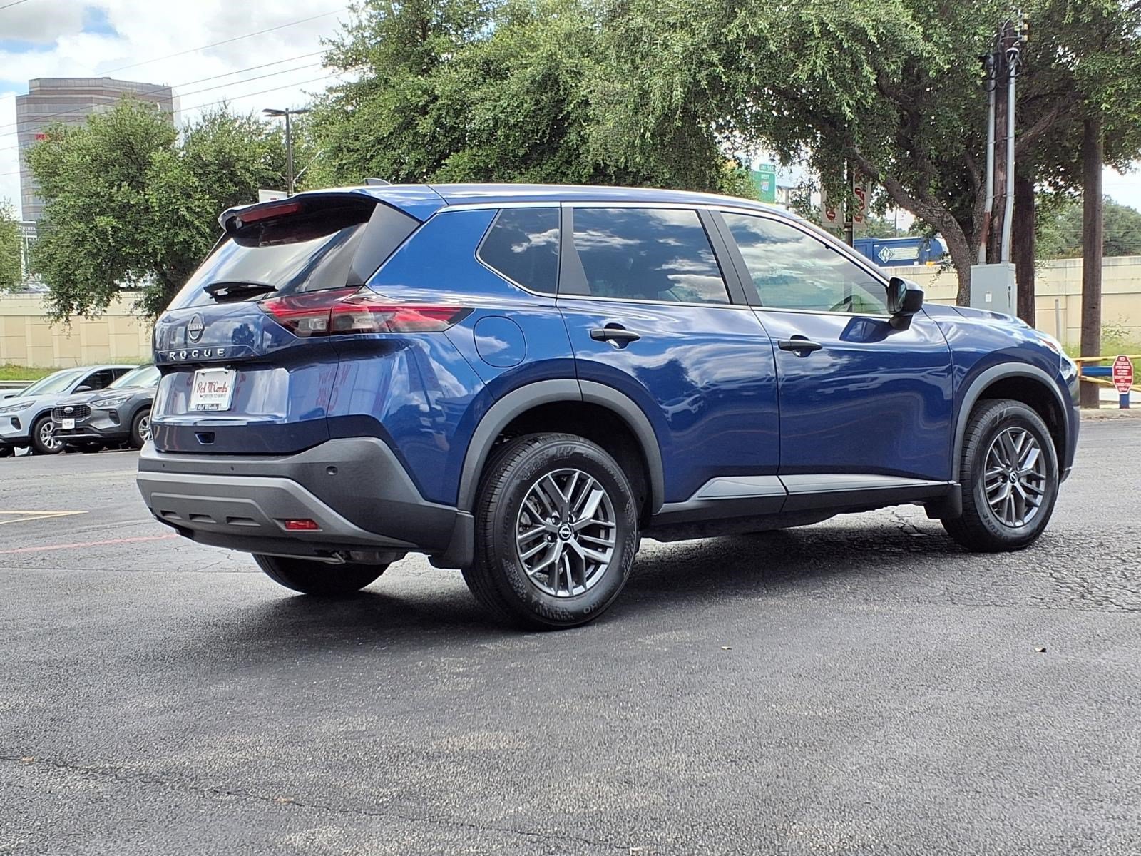 Used 2023 Nissan Rogue S FWD image 5