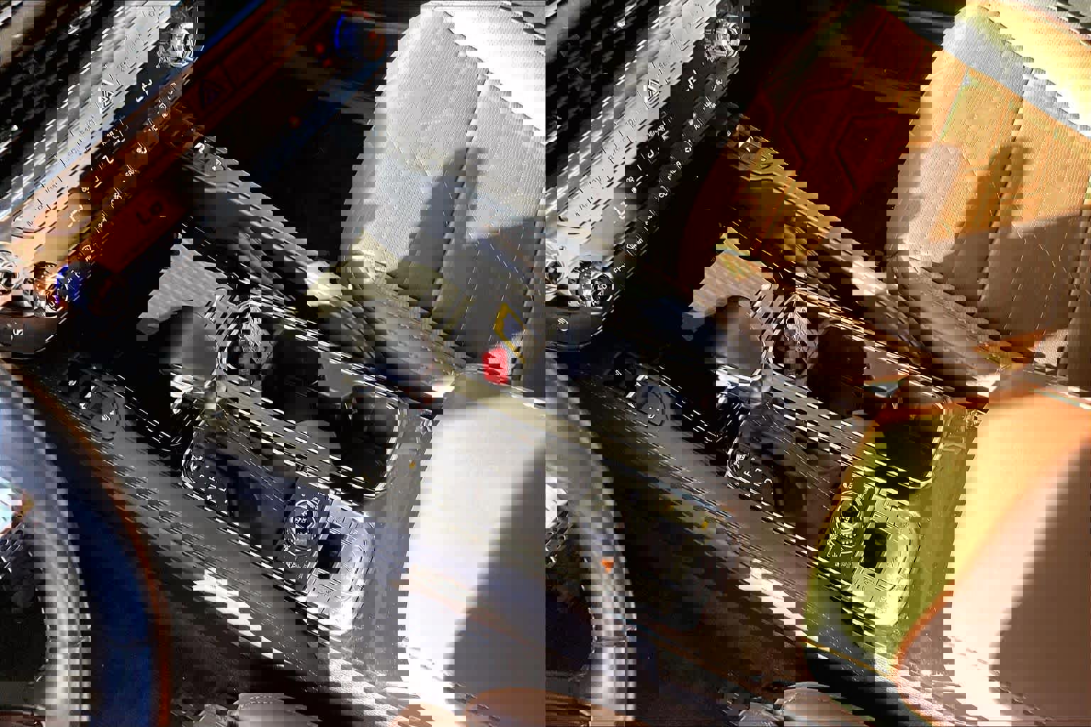 Used 2021 Kia Telluride SX w/ SX Prestige Package image 17