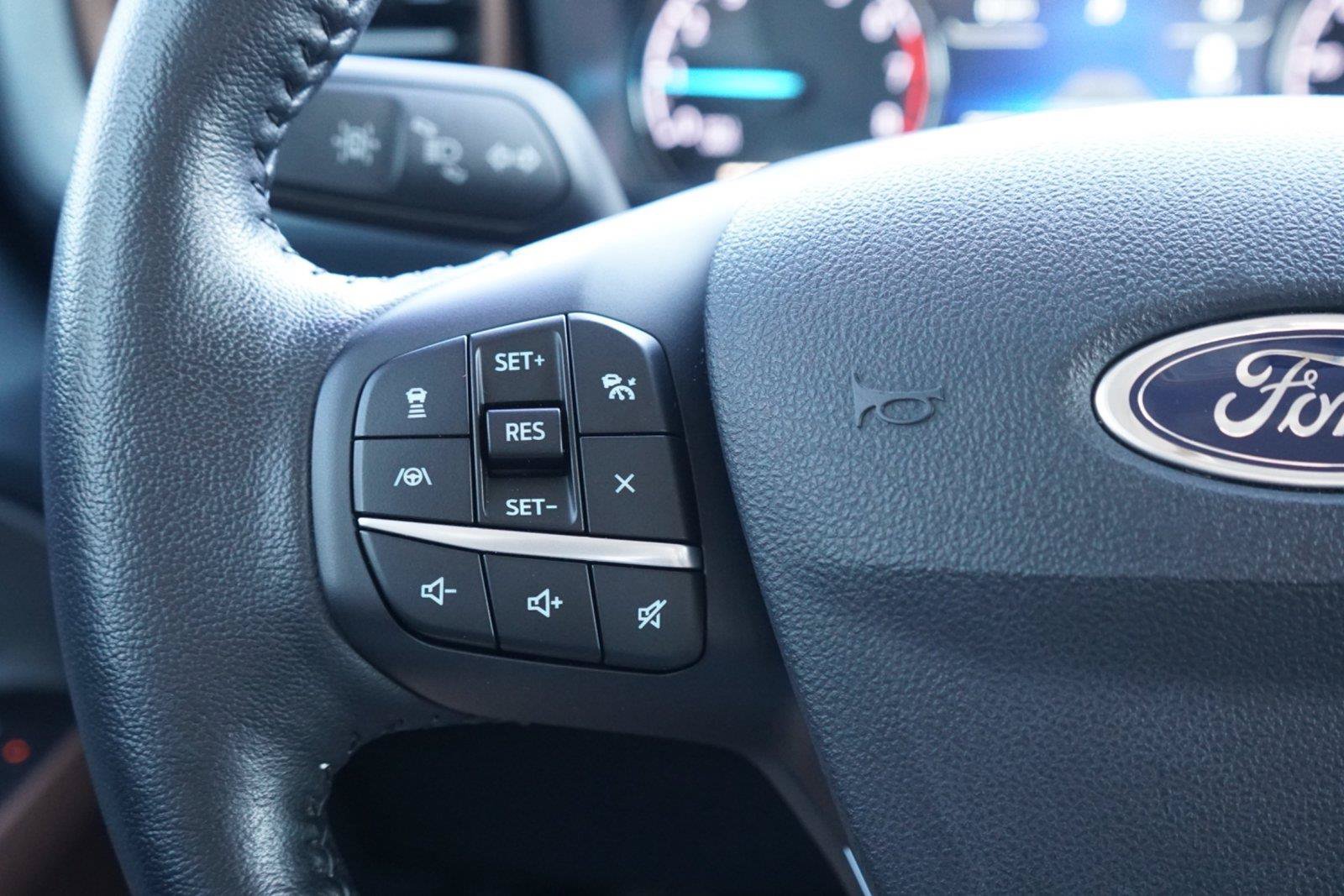 Certified 2022 Ford Maverick Lariat w/ Lariat Luxury Package AWD/4WD image 17