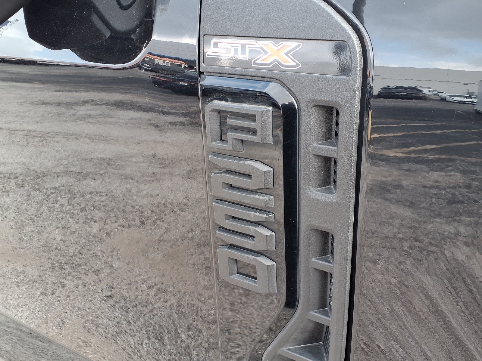 Certified 2023 Ford F250 XL w/ STX Appearance Package AWD/4WD image 9