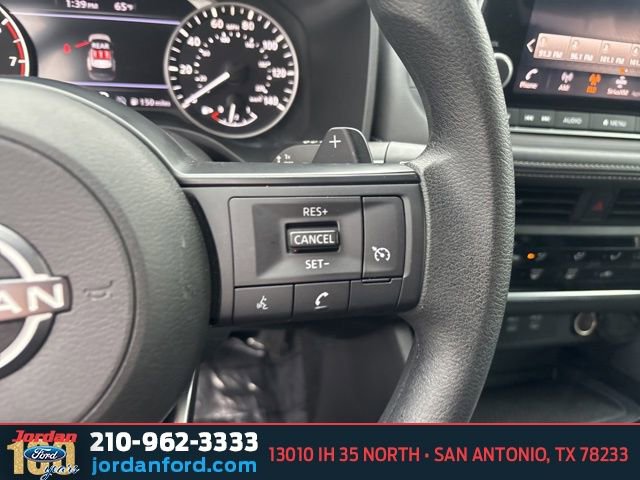 Used 2024 Nissan Rogue S FWD image 15
