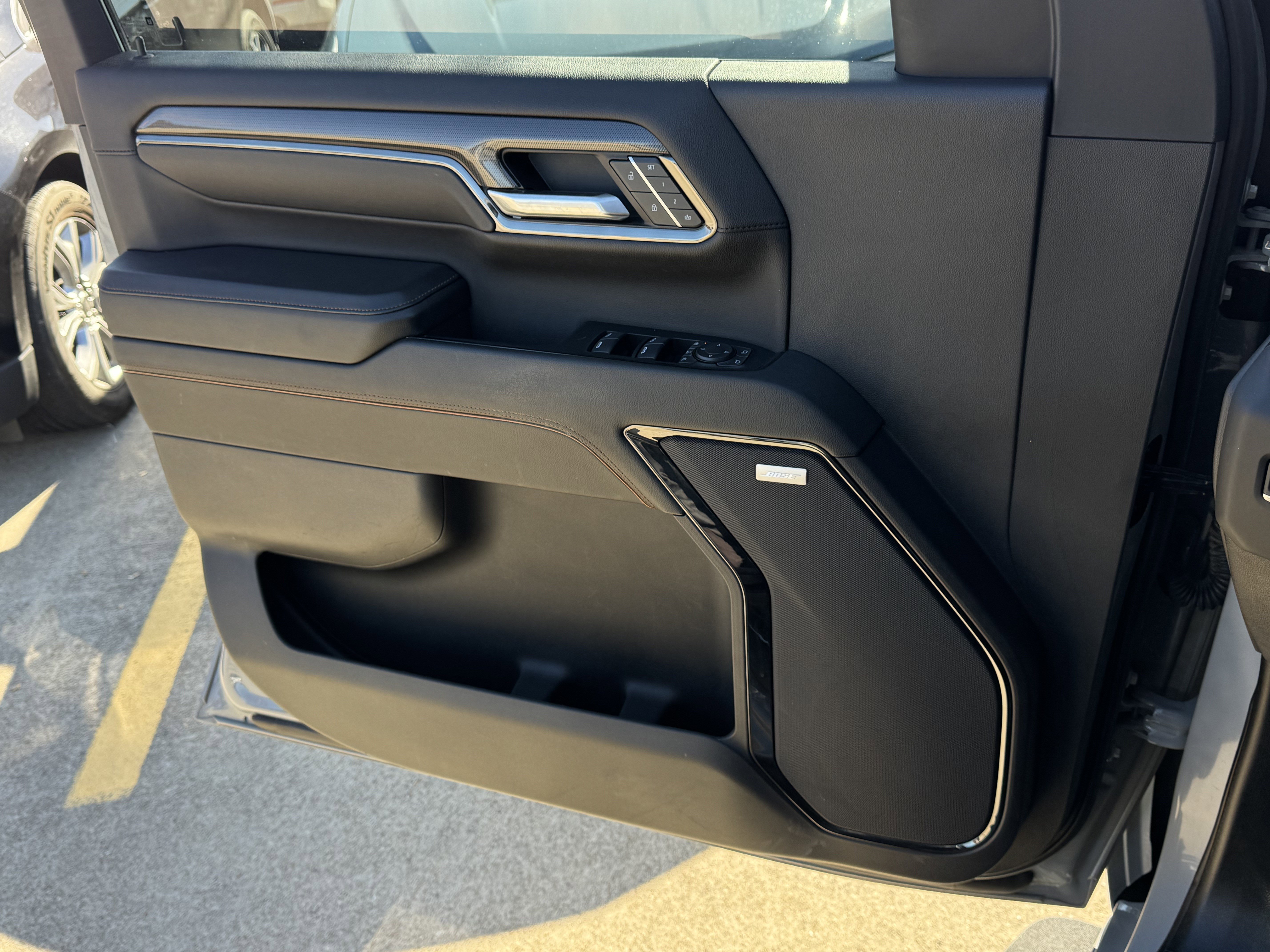 Used 2024 GMC Sierra 2500 AT4 w/ AT4 Preferred Package image 24