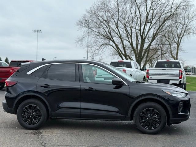 Certified 2024 Ford Escape Active AWD/4WD image 10
