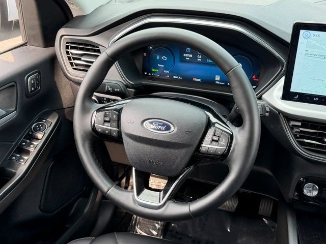 Certified 2025 Ford Escape Platinum w/ Premium Technology Package AWD/4WD image 21