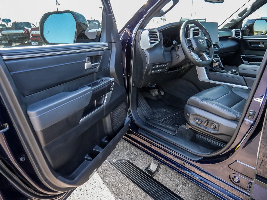Used 2023 Toyota Tundra Platinum AWD/4WD image 34