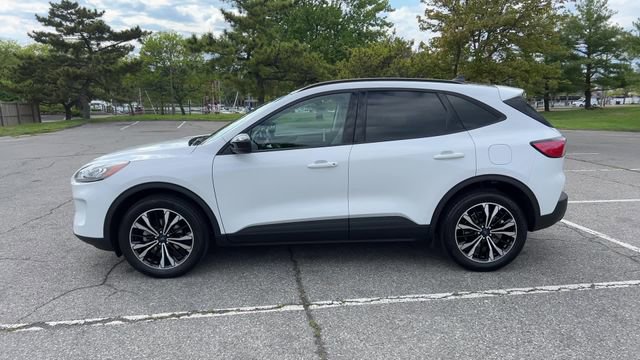 Certified 2022 Ford Escape SE w/ SE Sport Appearance Package AWD/4WD image 41