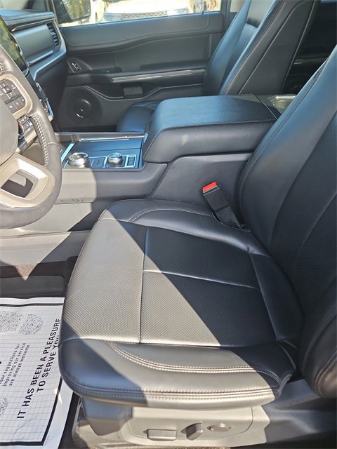 Certified 2022 Ford Expedition Max XLT image 16
