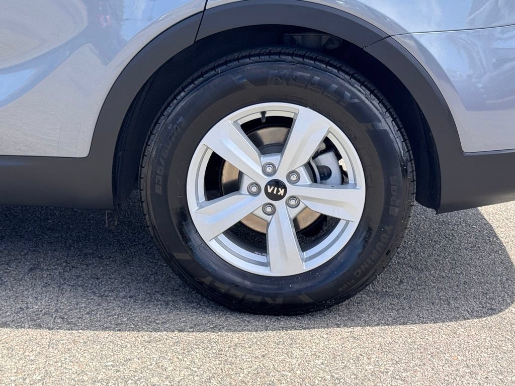 Used 2020 Kia Sorento FWD V6 image 14