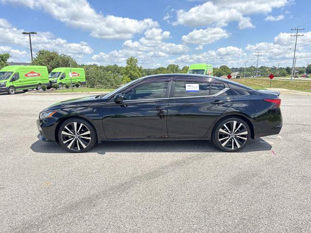 Used 2020 Nissan Altima 2.5 SR w/ Premium Package FWD image 8