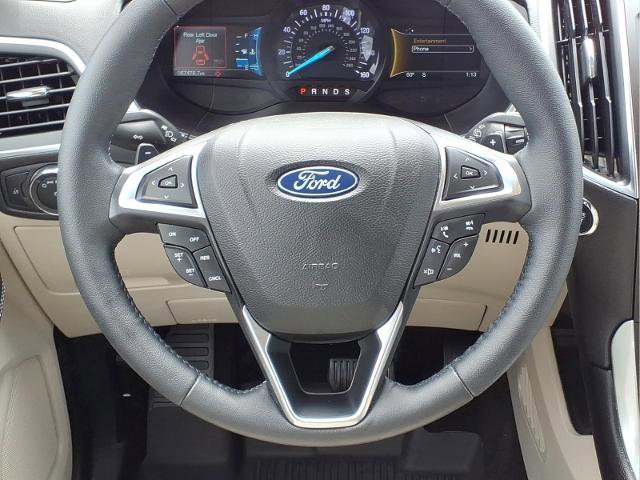 Certified 2018 Ford Edge Titanium w/ Cold Weather Package AWD/4WD image 13