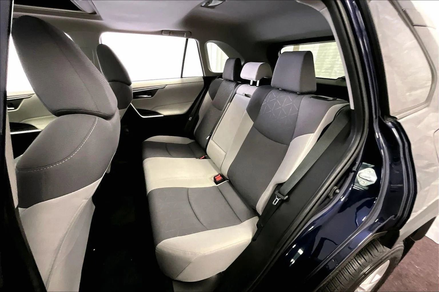 Used 2019 Toyota RAV4 XLE w/ All Weather Liner Package image 25