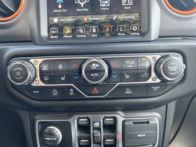 Used 2022 Jeep Gladiator Mojave w/ Cold Weather Group AWD/4WD image 20
