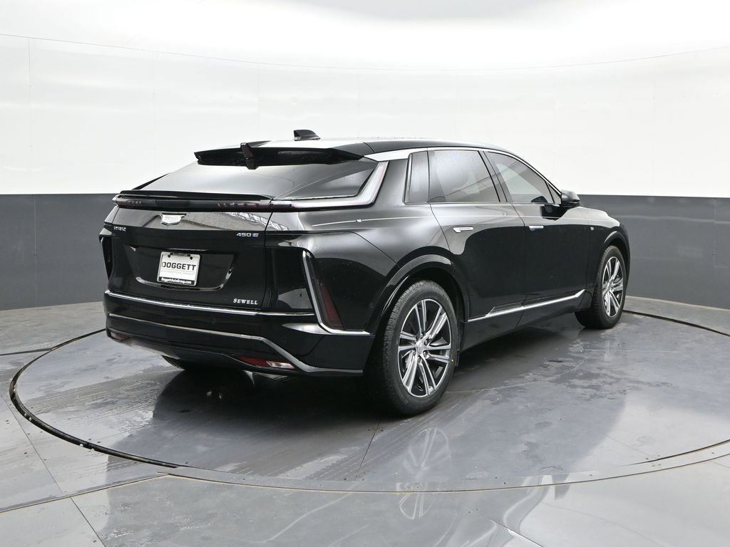 Used 2024 Cadillac Lyriq Luxury w/ LPO, Floor Liner Package RWD image 11