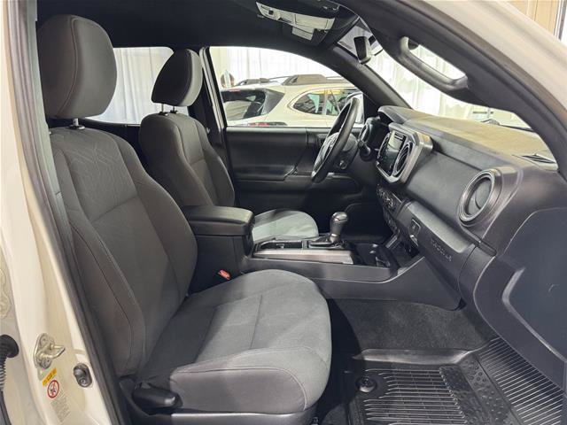 Used 2019 Toyota Tacoma TRD Sport AWD/4WD image 18