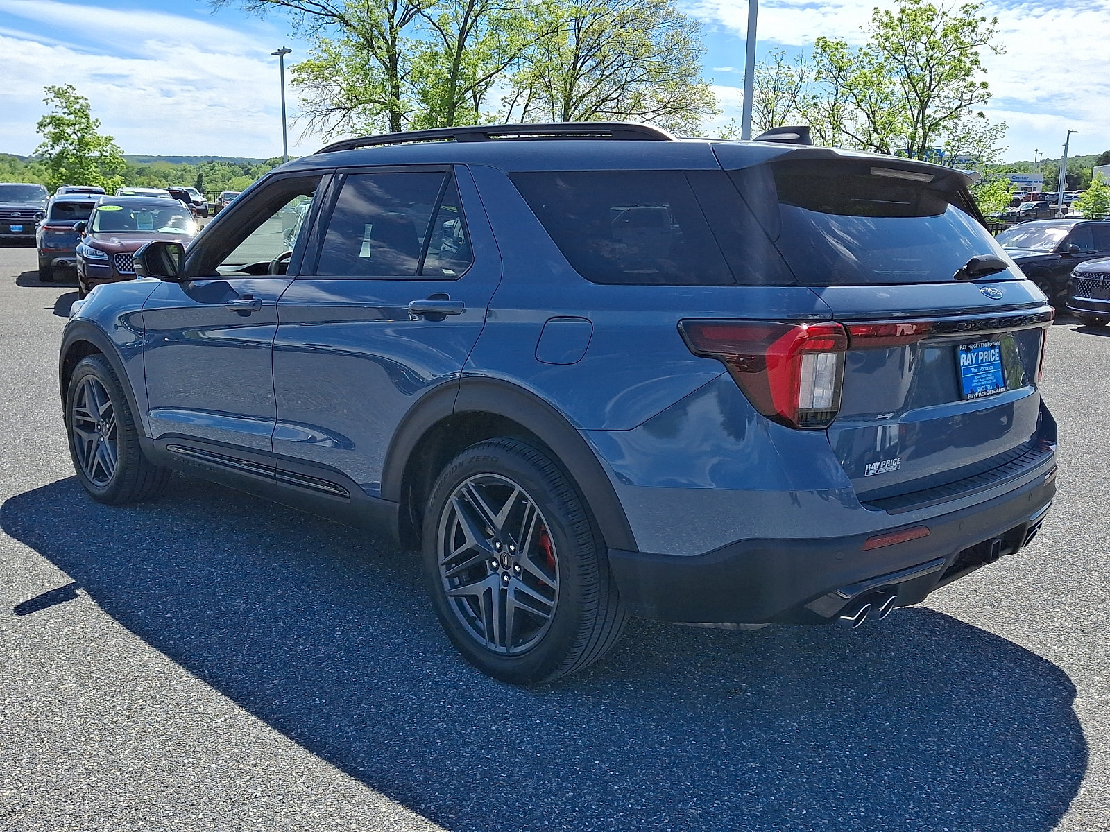Certified 2025 Ford Explorer ST AWD/4WD image 4