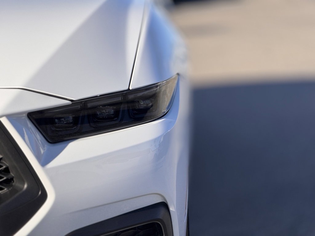 Certified 2025 Ford Mustang Coupe image 8