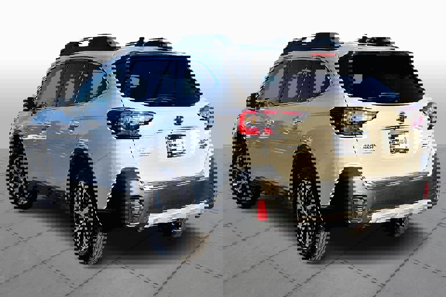 Used 2022 Subaru Outback Touring XT w/ Popular Package #2 image 11