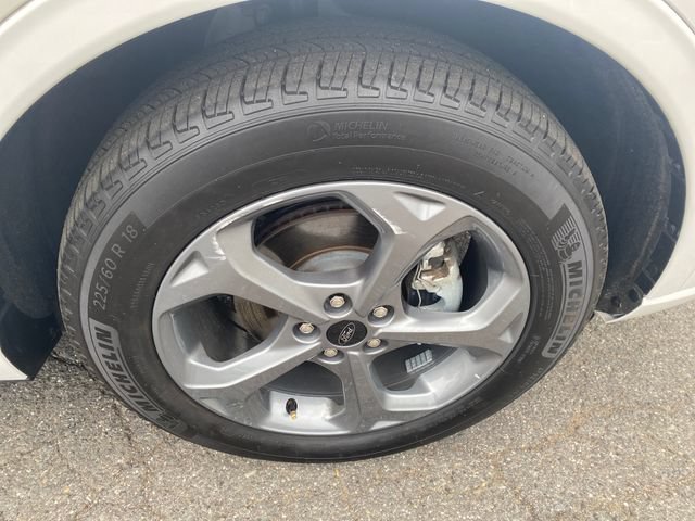 Certified 2024 Ford Escape ST-Line w/ Tech Pack #1 AWD/4WD image 9