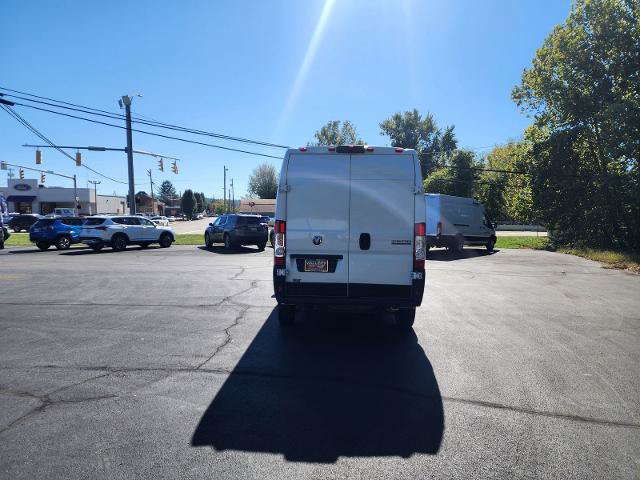 Used 2025 RAM ProMaster 2500 w/ Convenience Group FWD image 4