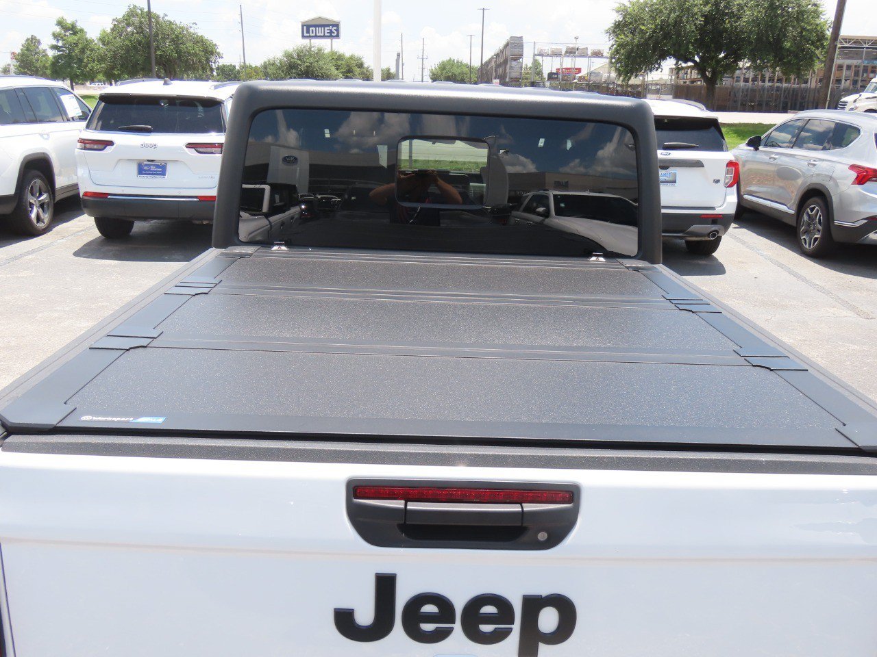 Used 2024 Jeep Gladiator Sport AWD/4WD image 14