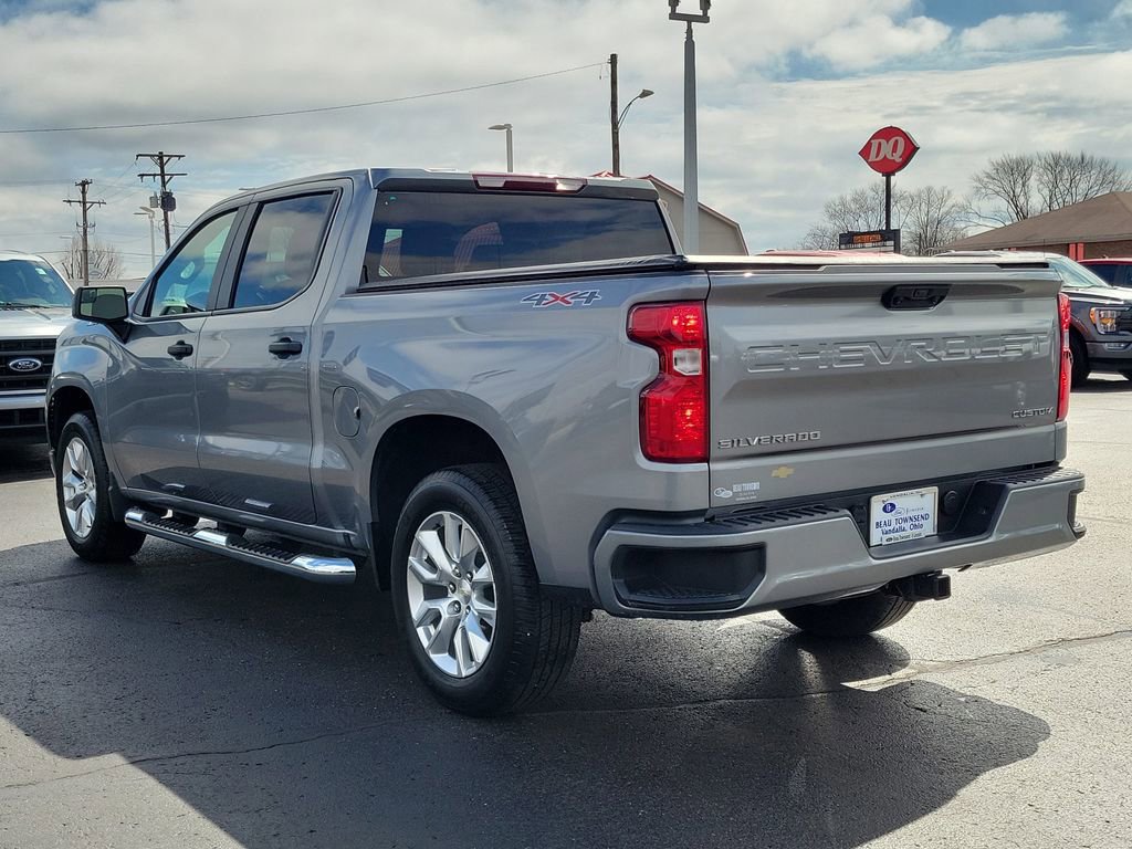 Used 2023 Chevrolet Silverado 1500 Custom image 3
