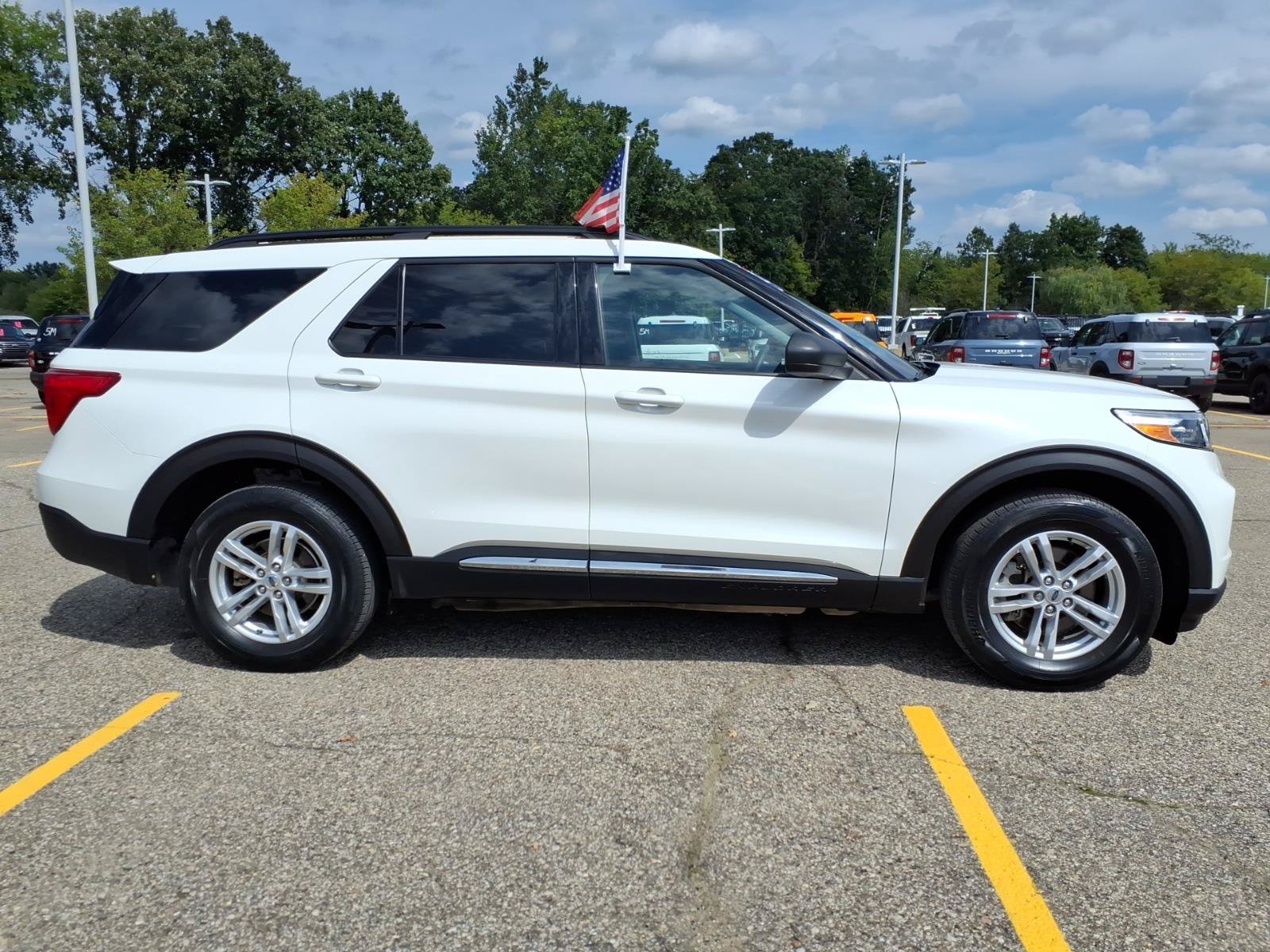 Certified 2023 Ford Explorer XLT w/ Equipment Group 202A AWD/4WD image 9