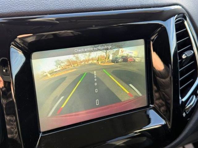 Used 2019 Jeep Compass Latitude image 26