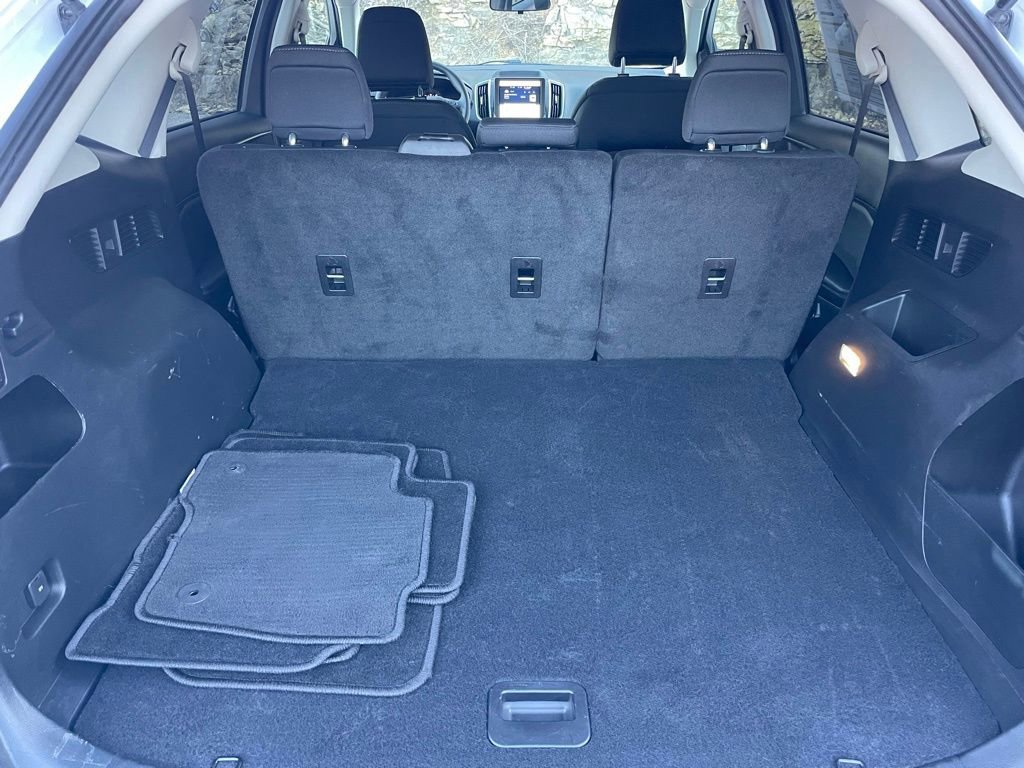 Certified 2024 Ford Edge SE image 10