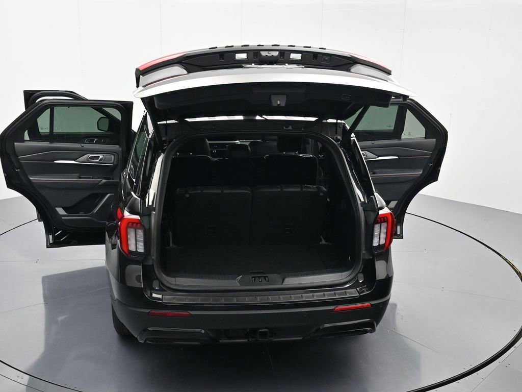 Certified 2025 Ford Explorer ST-Line w/ Premium Package RWD image 46