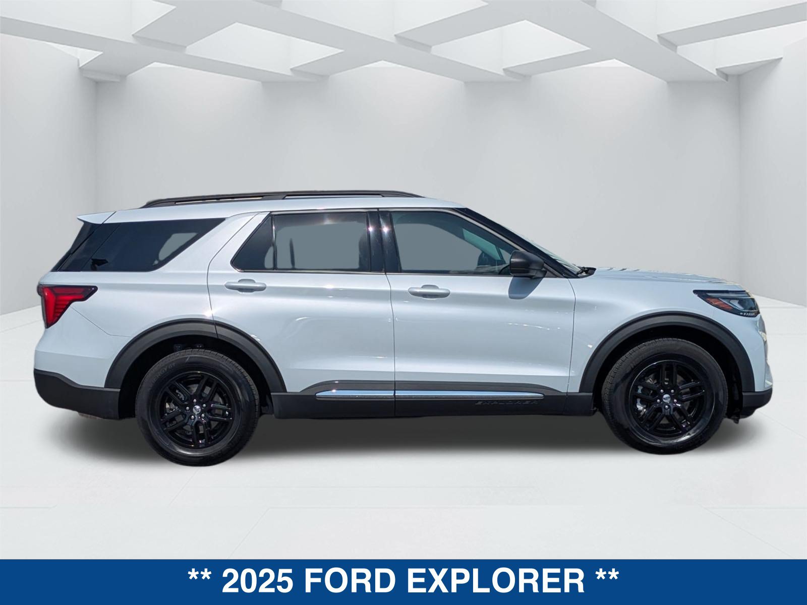 Certified 2025 Ford Explorer Active RWD video 3