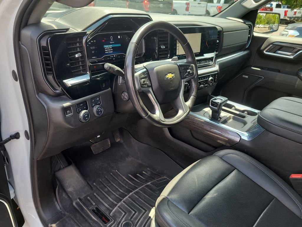 Used 2023 Chevrolet Silverado 1500 LTZ AWD/4WD image 16