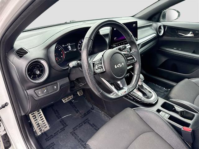 Used 2022 Kia Forte GT-Line w/ GT-Line Premium Package image 9