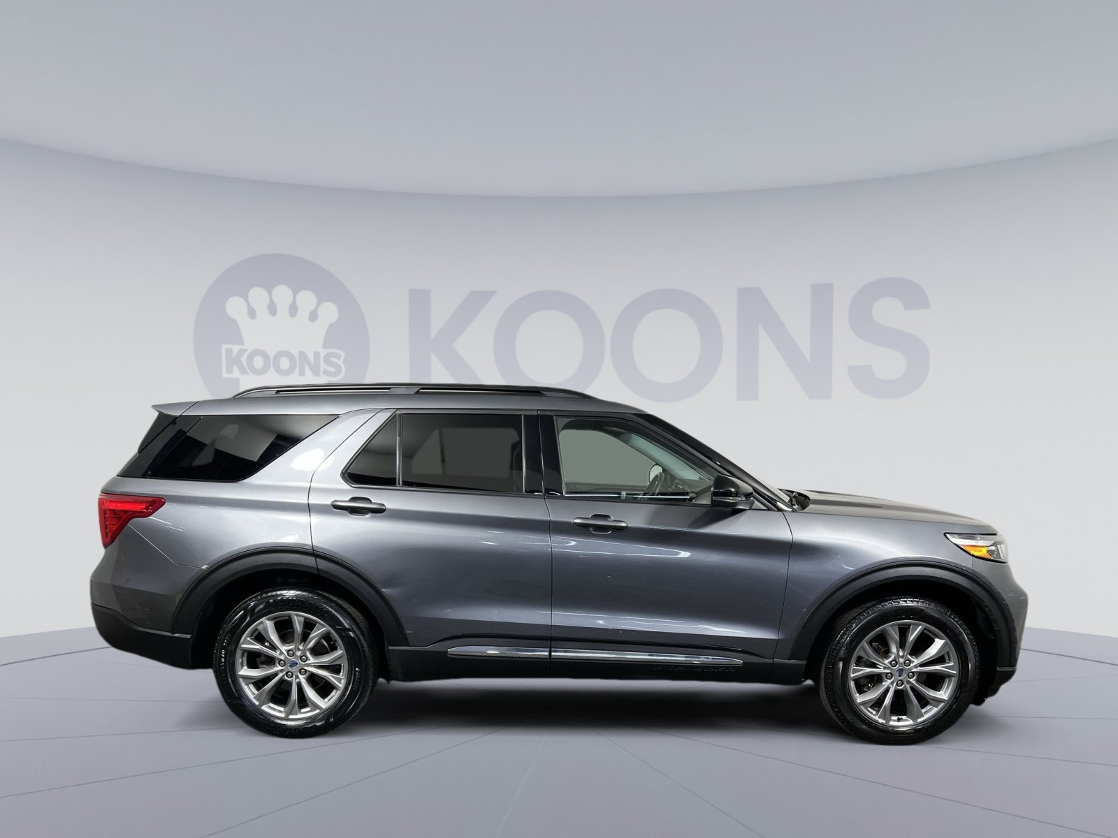 Certified 2022 Ford Explorer XLT w/ Equipment Group 202A AWD/4WD image 12