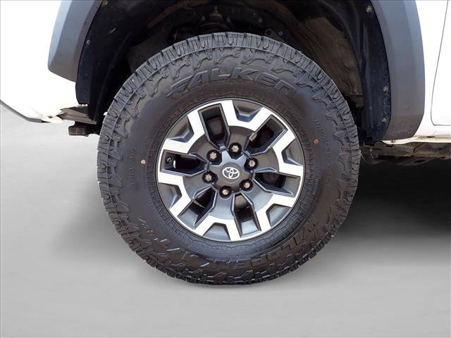 Used 2019 Toyota Tacoma TRD Off-Road AWD/4WD image 7