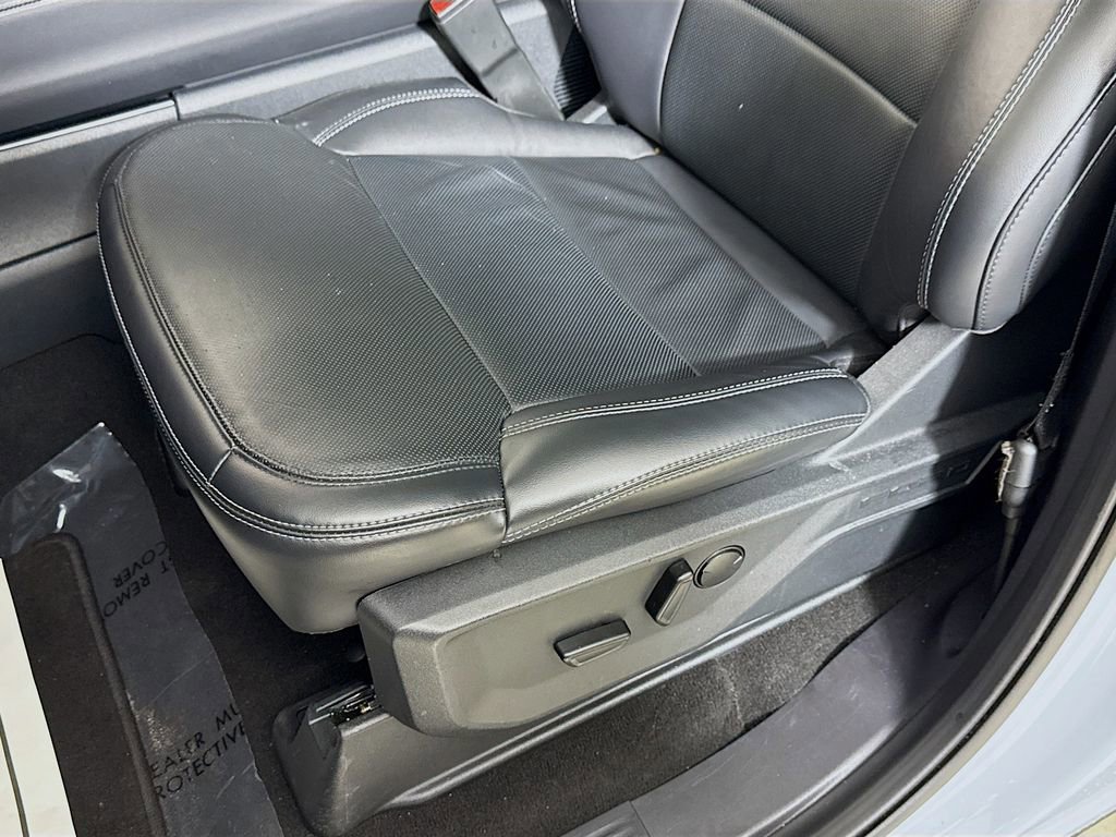 Certified 2025 Ford Expedition Max Platinum AWD/4WD image 13