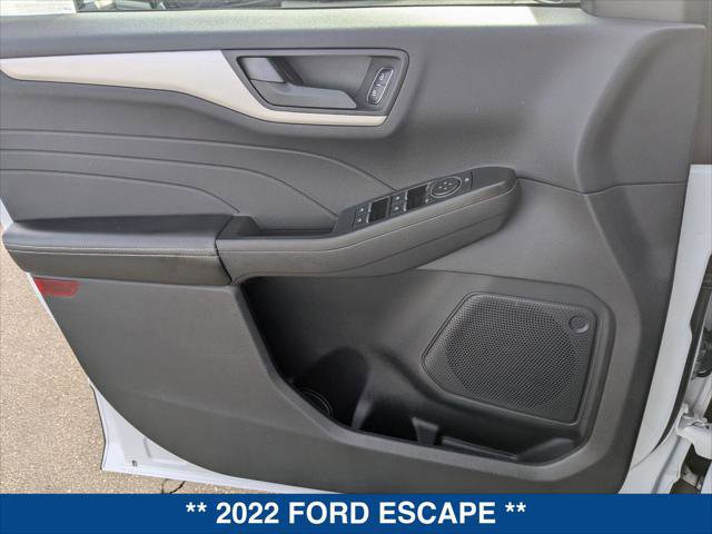 Certified 2022 Ford Escape SE image 10