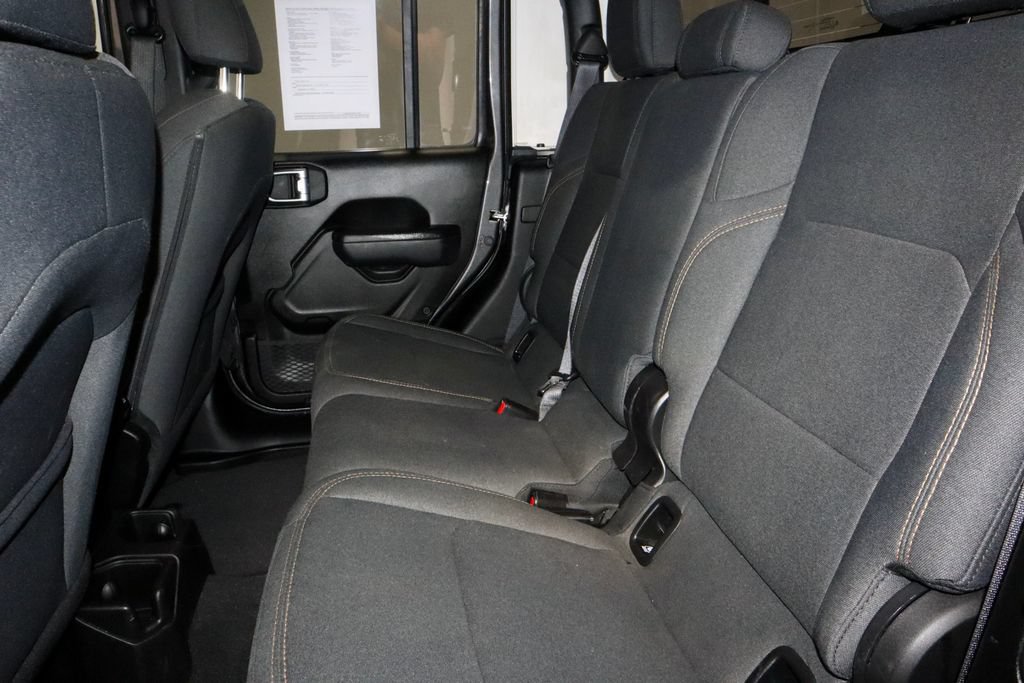 Used 2024 Jeep Gladiator Sport AWD/4WD image 21