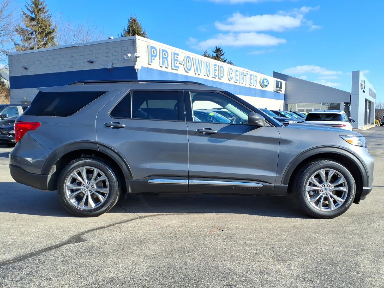 Certified 2022 Ford Explorer XLT w/ Equipment Group 202A image 6