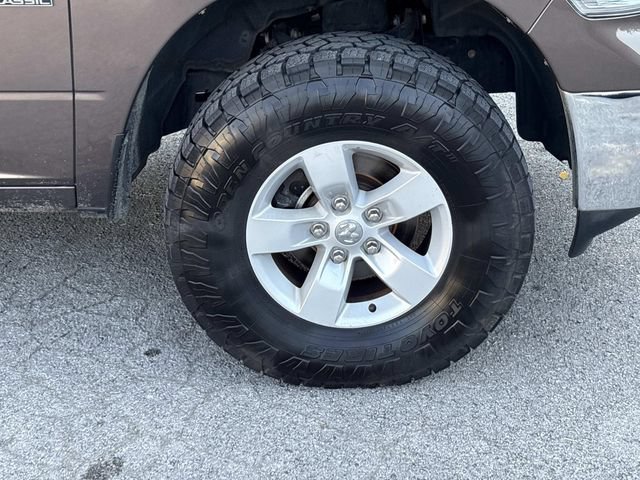 Used 2021 RAM 1500 Classic SLT AWD/4WD image 9
