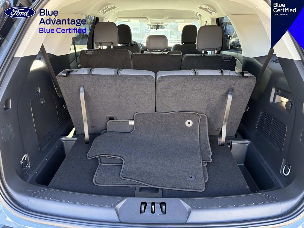 Certified 2025 Ford Explorer Active RWD image 8