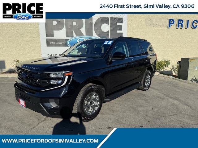 Certified 2025 Ford Expedition Active AWD/4WD image 1