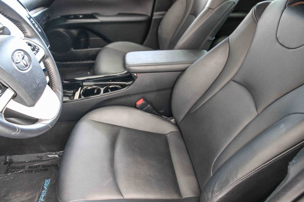 Used 2017 Toyota Prius Prime Premium w/ Carpet Mat Package FWD image 18
