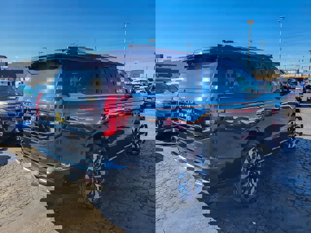 Certified 2025 Ford Expedition Platinum w/ Driver's Package image 5