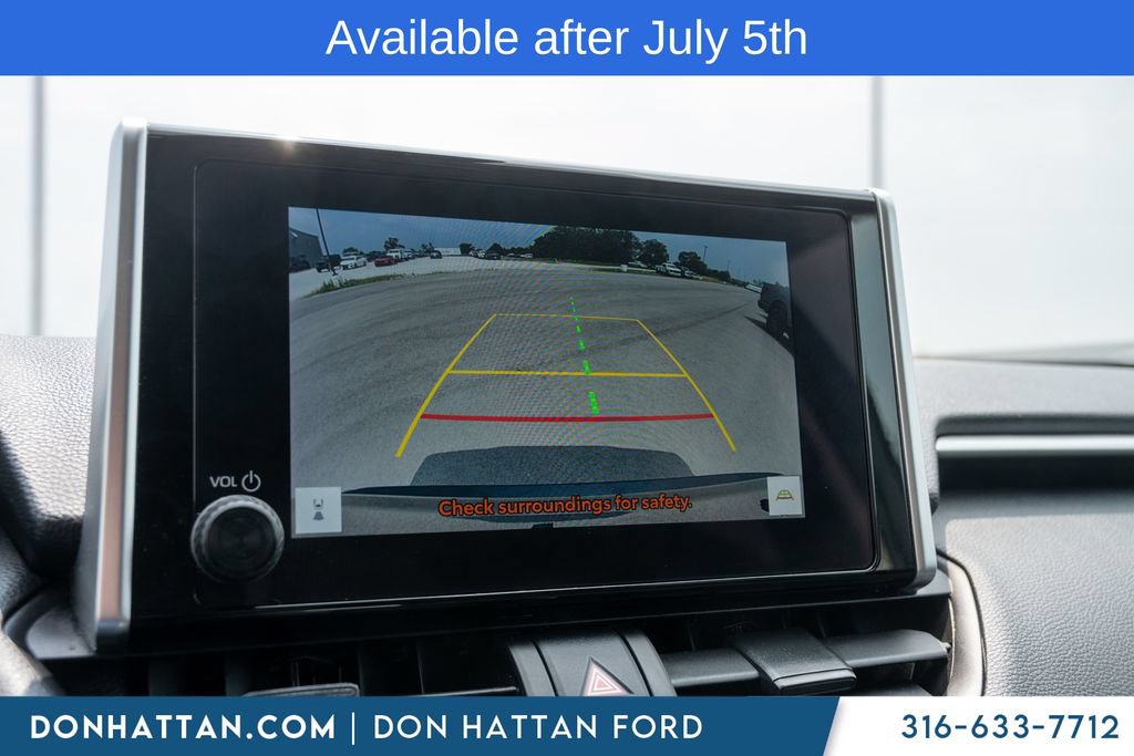 Used 2024 Toyota RAV4 XLE FWD image 21