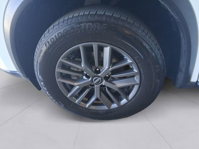 Used 2024 Nissan Rogue S FWD image 9
