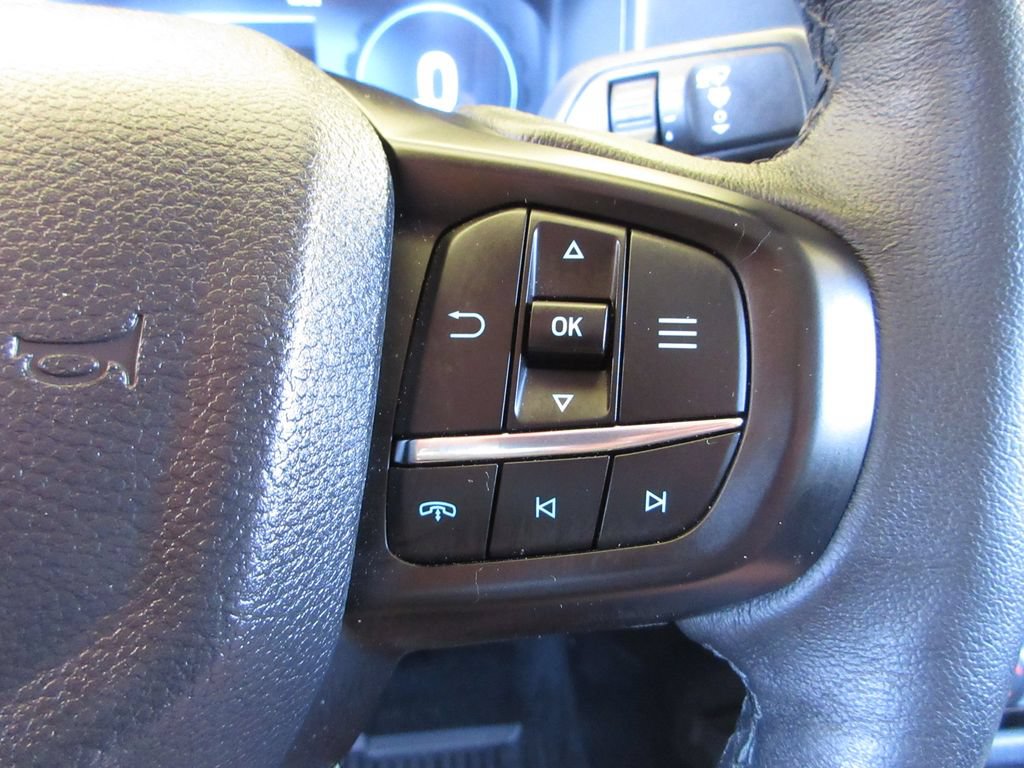 Certified 2025 Ford Ranger Lariat w/ Black Appearance Package RWD image 16